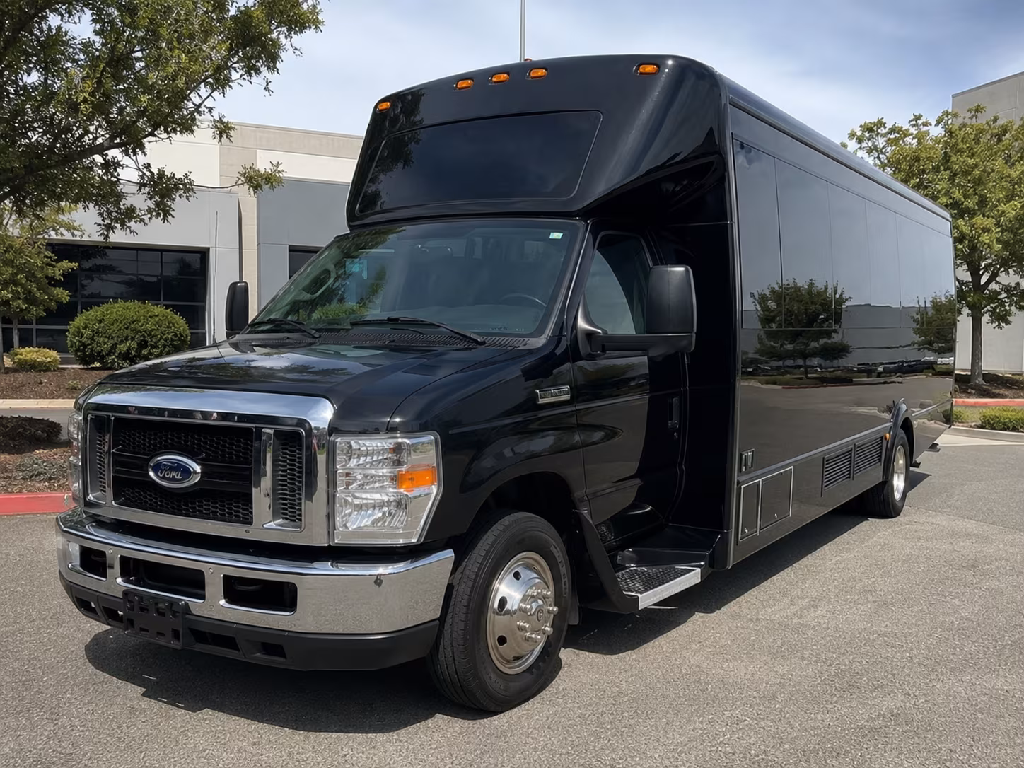 40 Passenger Party Bus