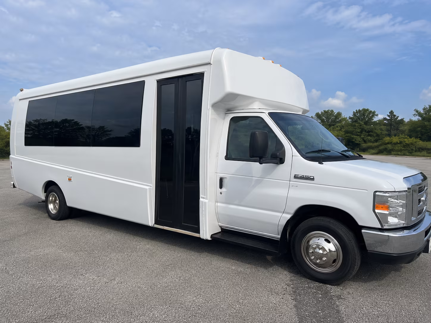 Alpharetta Birthday, Sweet 16, & Quinceañera Party Bus Rentals