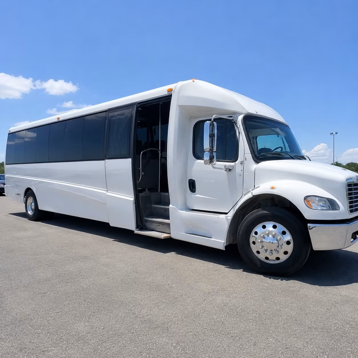 Chattanooga Airport Shuttle & Transportation party bus exterior