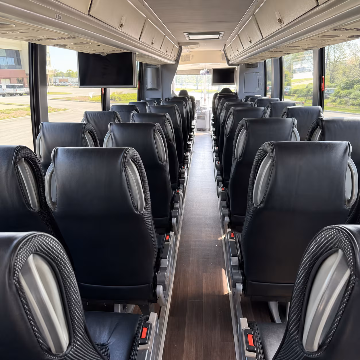 Chattanooga Airport Shuttle & Transportation party bus exterior