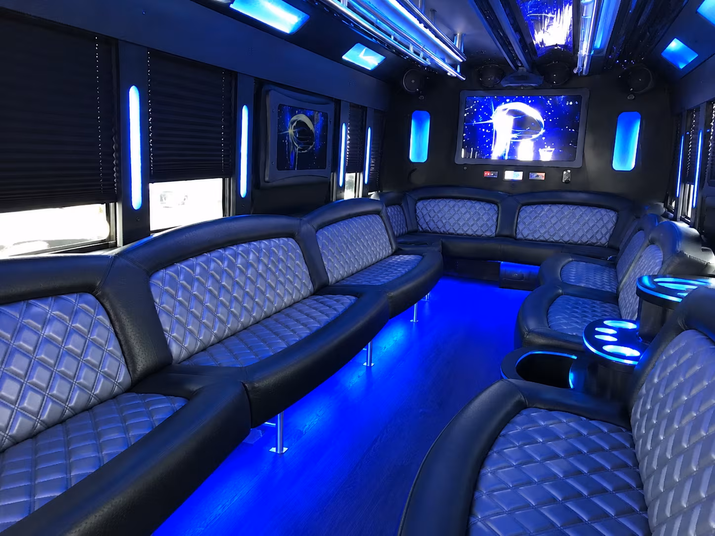 Chattanooga Birthday, Sweet 16, & Quinceañera Transportation onboard seating