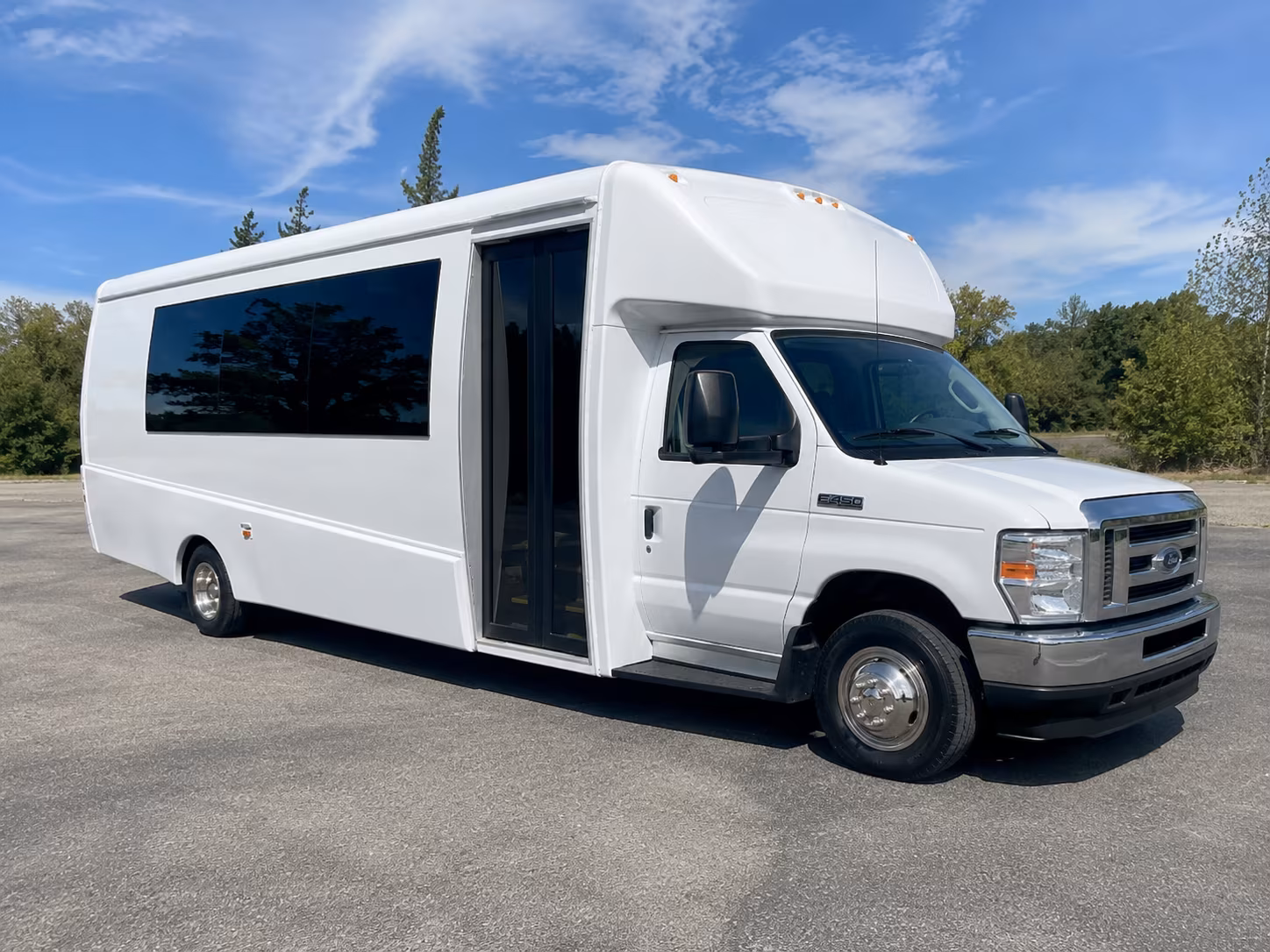 Chattanooga Concert & Music Festival Transportation party bus exterior