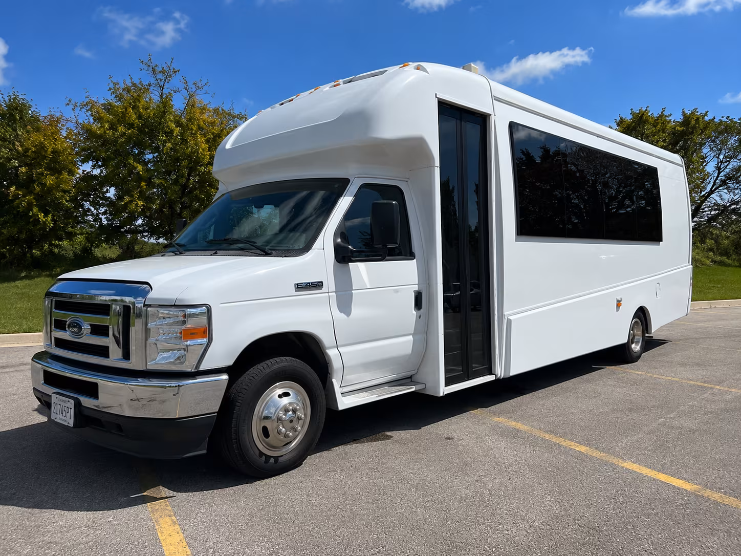 Chattanooga Prom & Homecoming Transportation party bus exterior