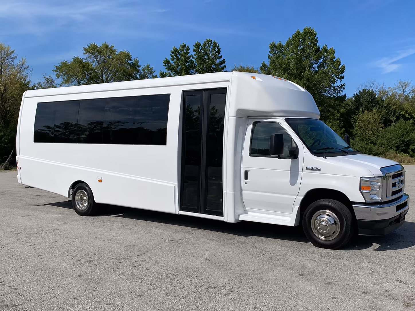 Chattanooga Winery Tour & Pub Crawl Transportation party bus exterior